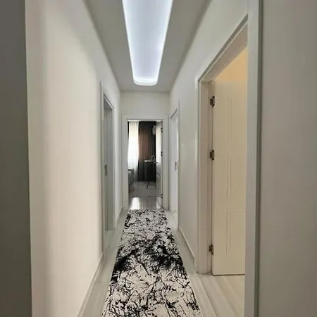 Apartamento Sky Hill 16 *